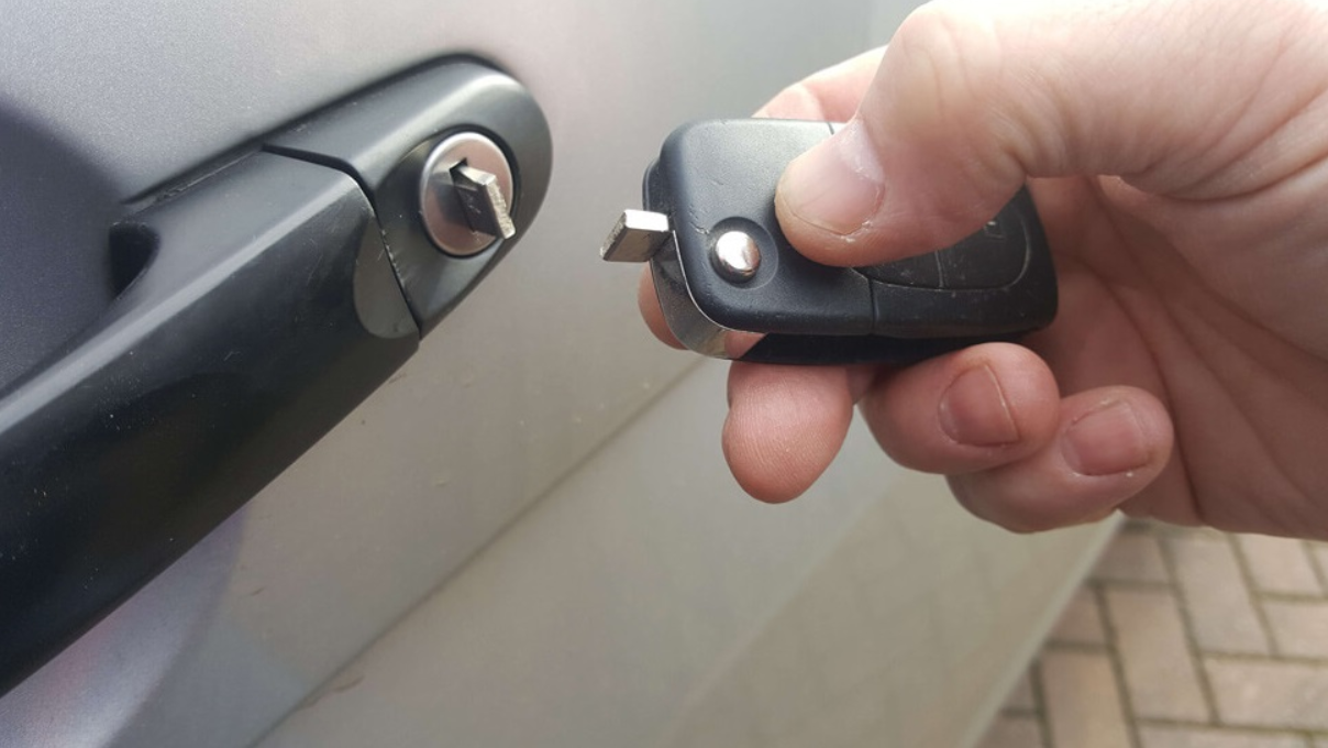 car need the broken key extraction.