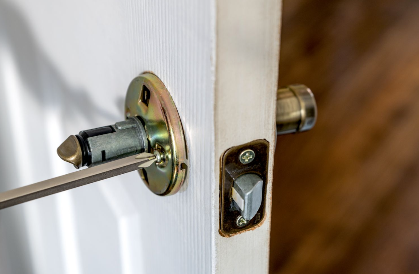 lock repair service of TikTok Locksmith.