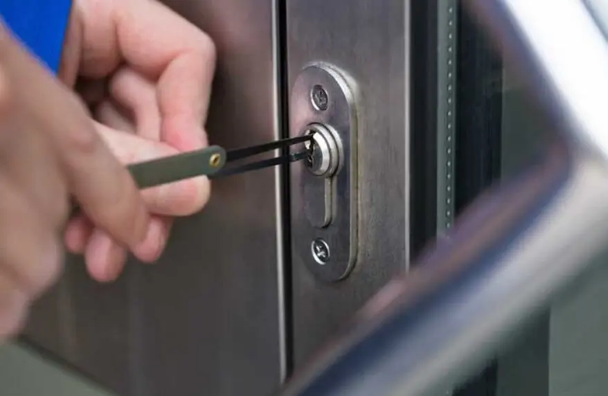 commercial locksmith