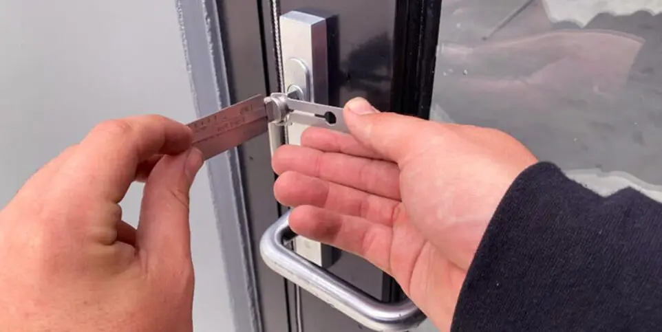 commercial locksmith