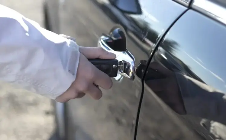 Avoid the Hassle: Expert Unlock Car Door Services